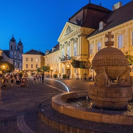 Patrik Apartman Székesfehérvár Zewnętrze zdjęcie
