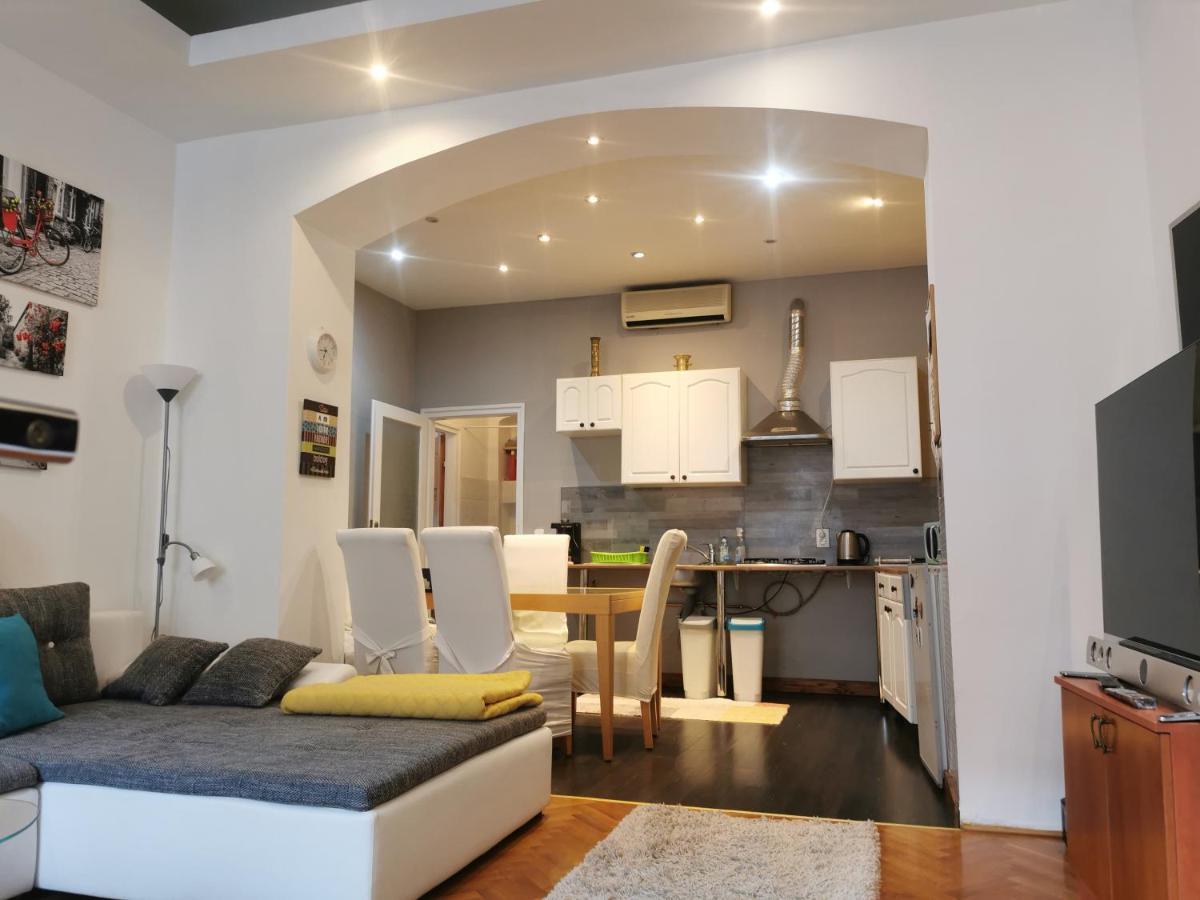 Patrik Apartman Székesfehérvár Zewnętrze zdjęcie